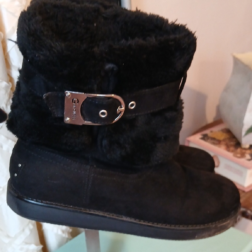 G by Guess Black Suede Fur Lined Size 8 1/2